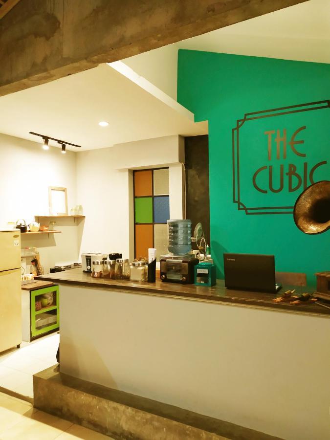 The Cubic Albergue Yogyakarta Exterior foto